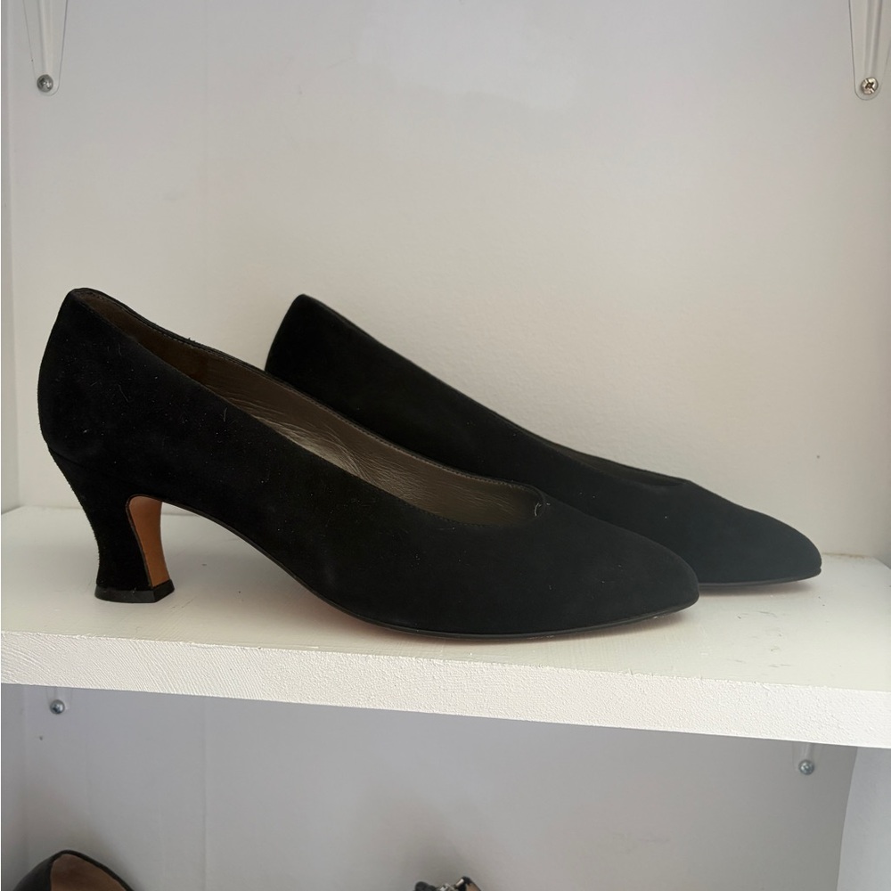 Classic Black Suede Mid-Heel Pumps